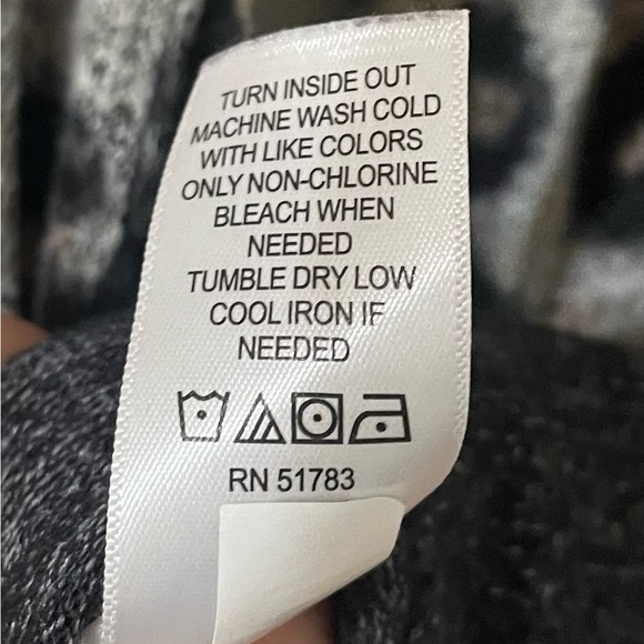 Maurice’s Tan Gray Leopard Print Color Block 3/4 Sleeve Oversized Blouse - Picture 6 of 6